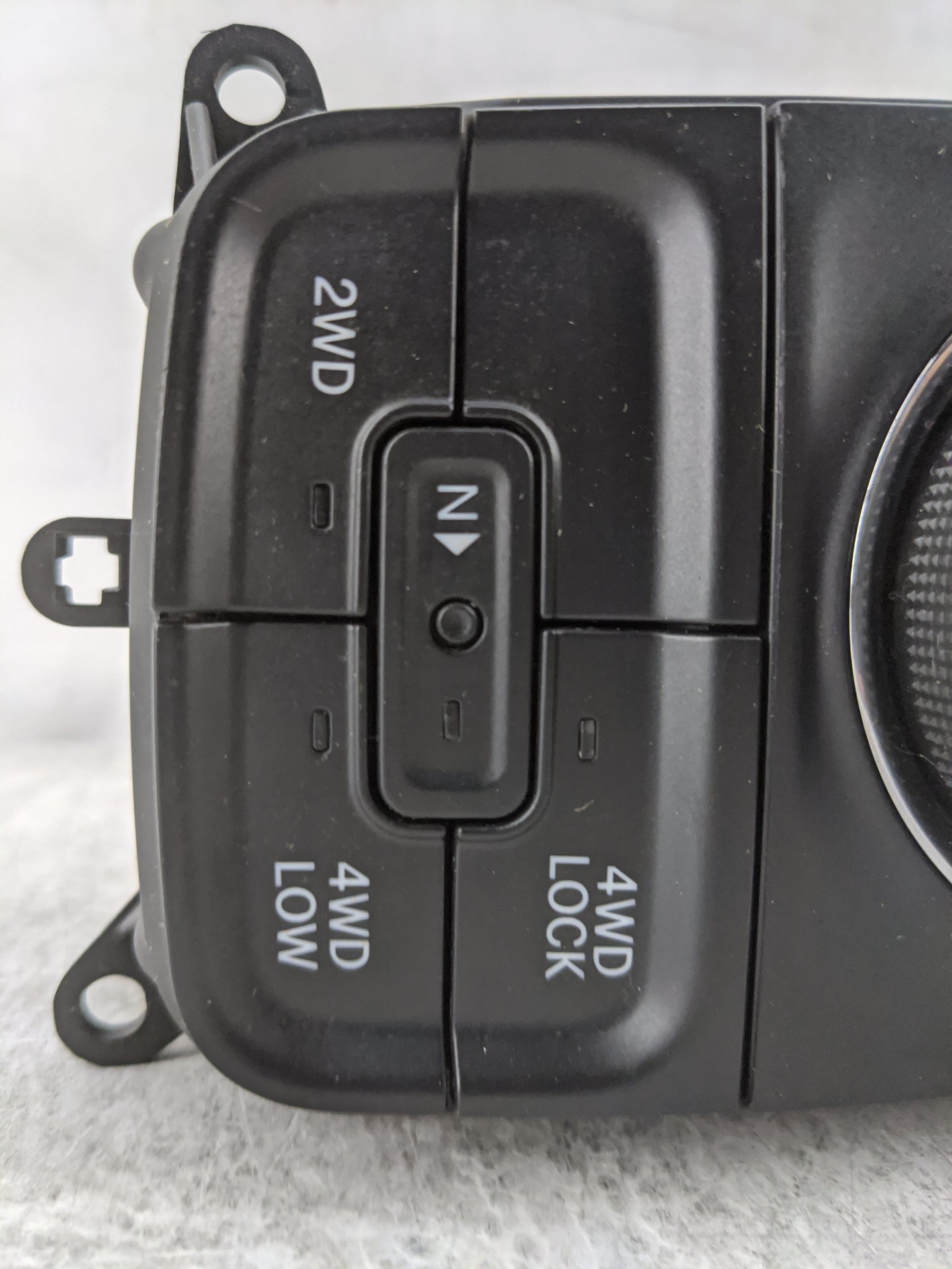 2014 Ram 1500 Floor Console Assembly Shifter - Oemusedautoparts1.com