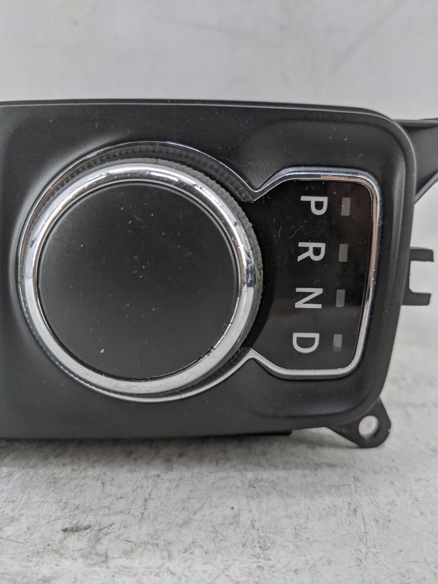 2014 Ram 1500 Floor Console Assembly Shifter - Oemusedautoparts1.com