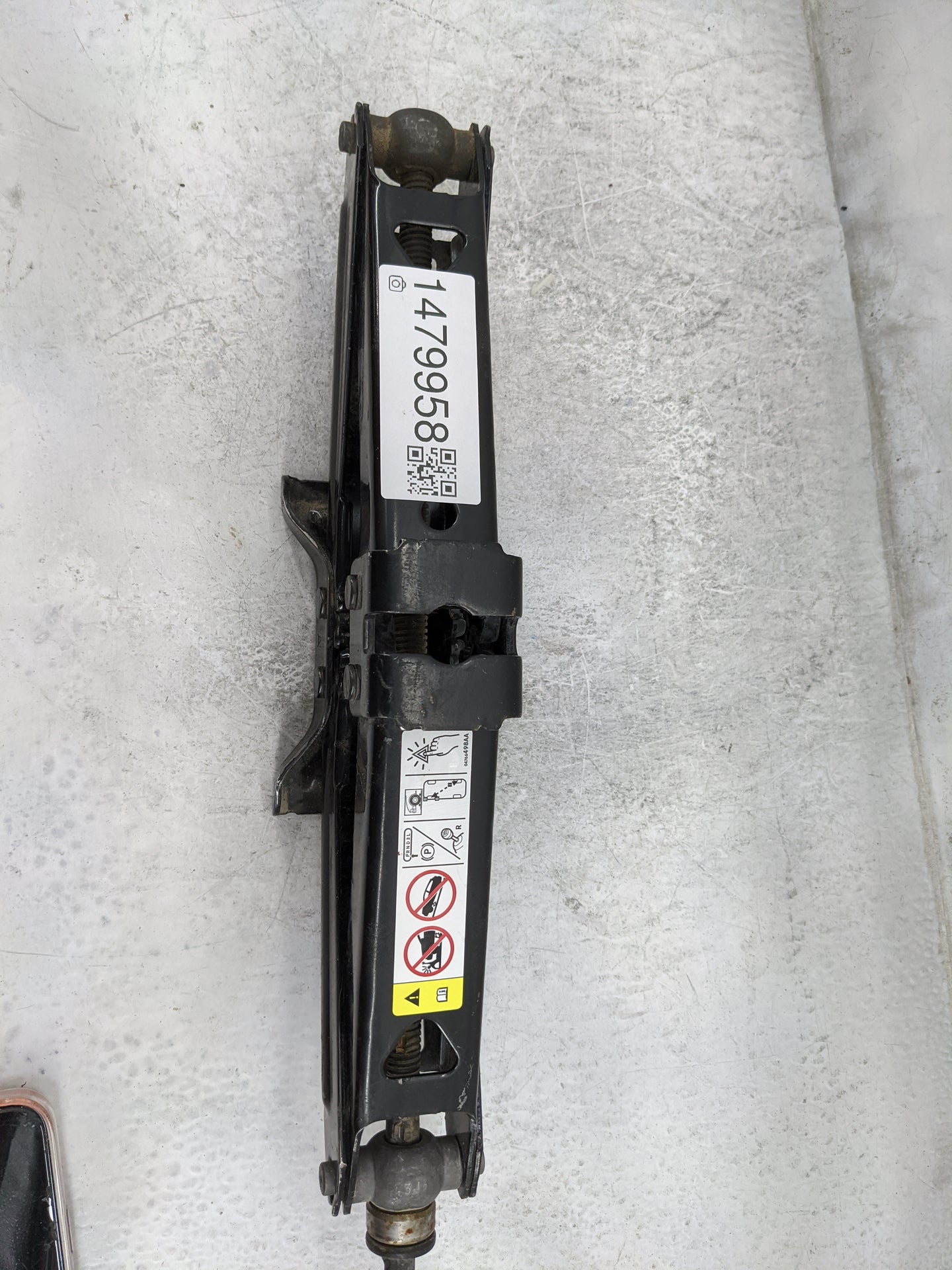 2014 Ram 1500 Spare Scissor Car Jack - Oemusedautoparts1.com