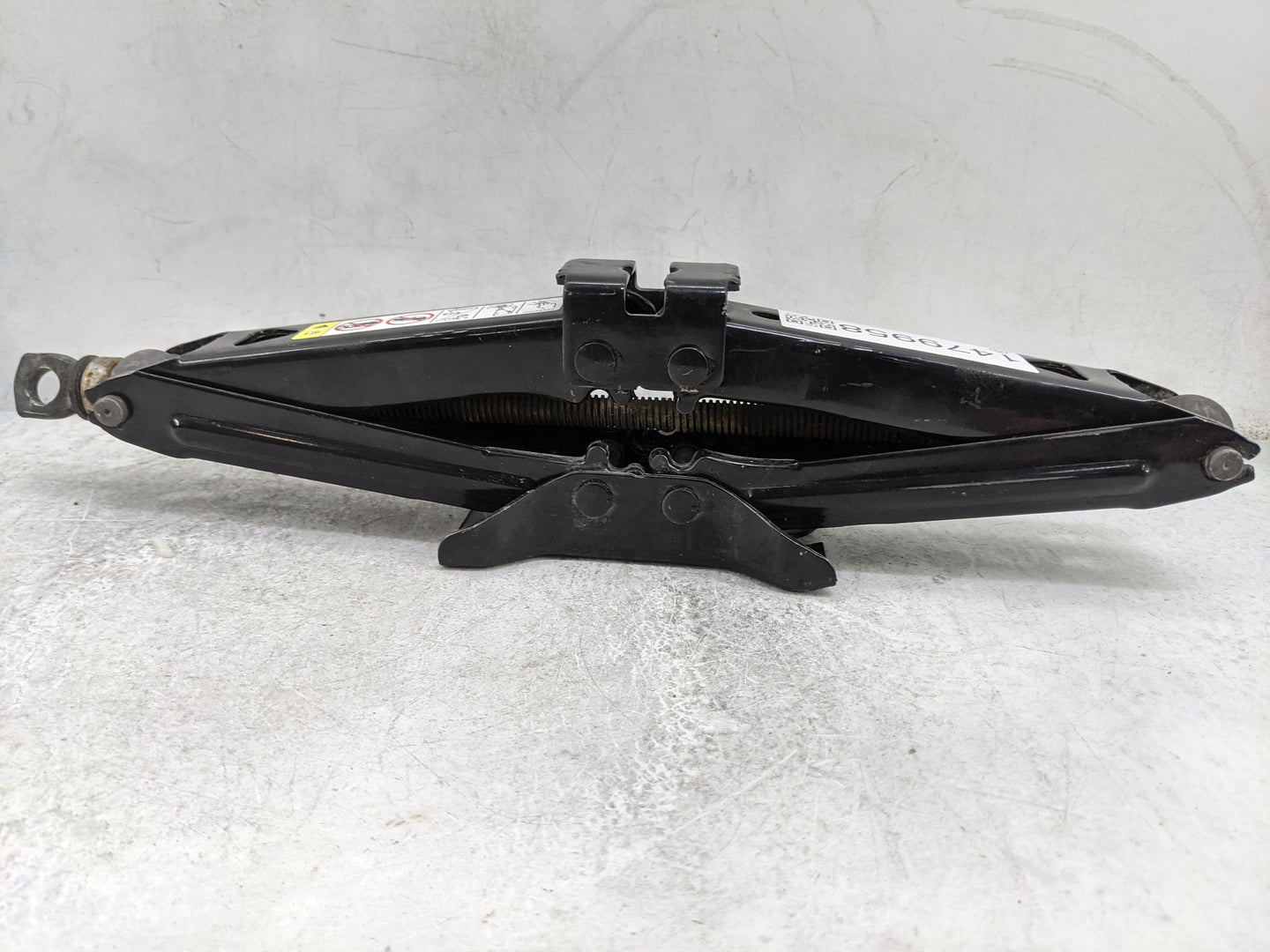 2014 Ram 1500 Spare Scissor Car Jack - Oemusedautoparts1.com