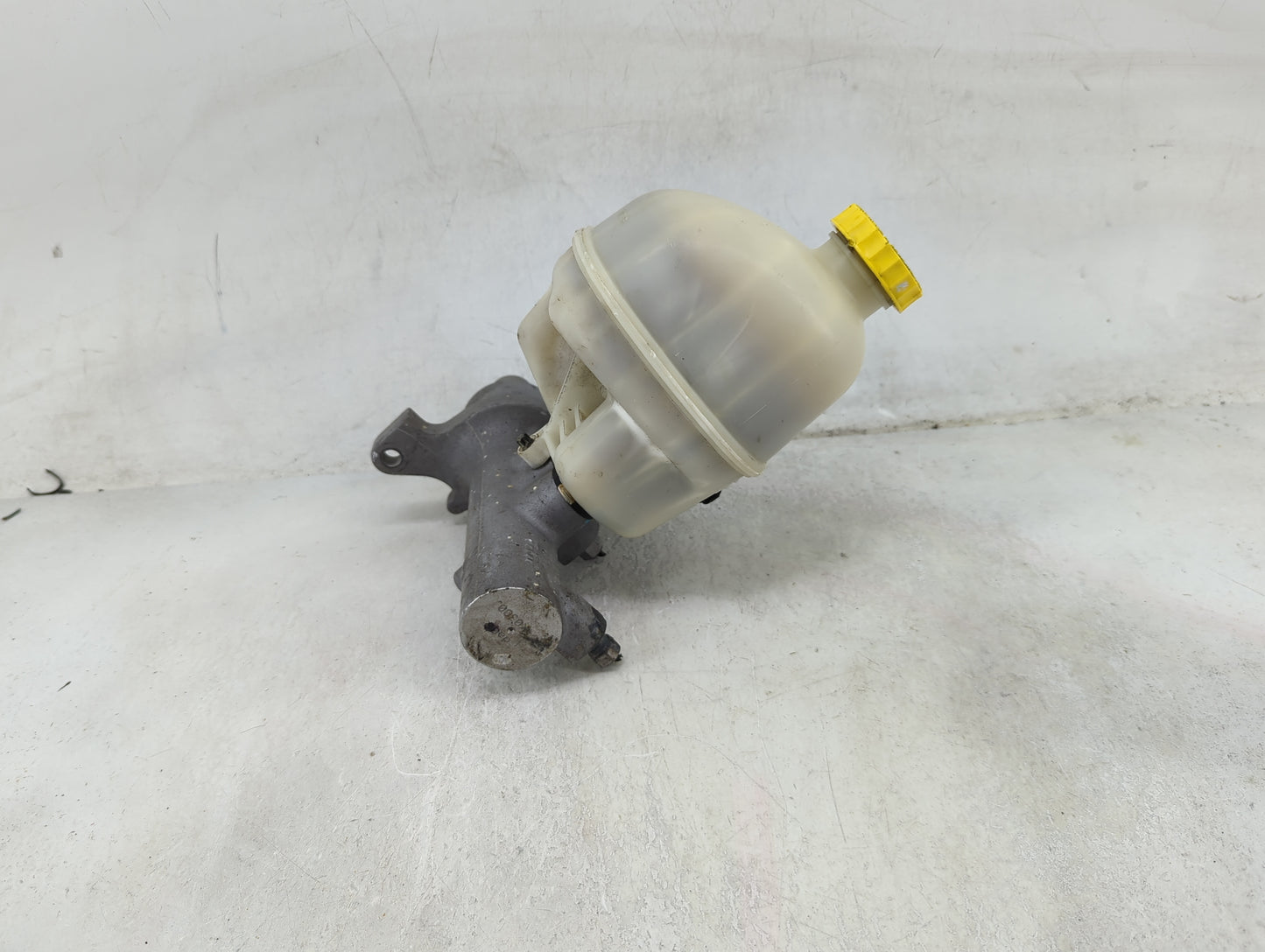2011-2022 Ram 1500 Brake Master Cylinder 1489181 - Oemusedautoparts1.com