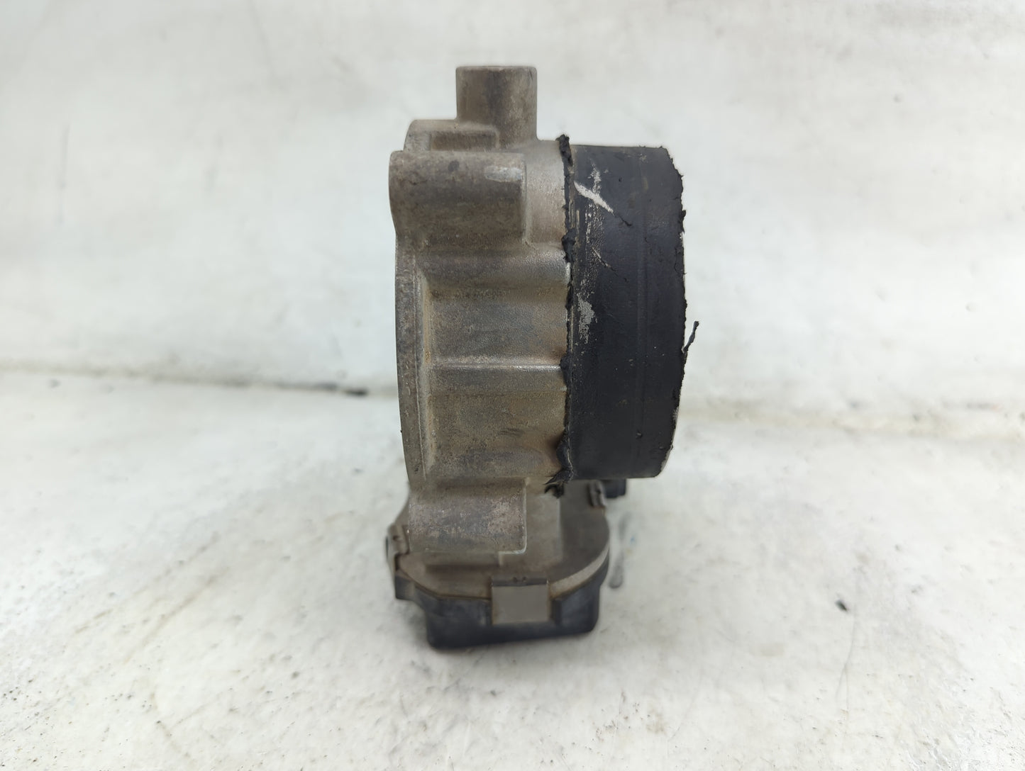 2013-2022 Ram 1500 Throttle Body P/N:53034251AB Fits Fits 2012 2013 2014 2015 2016 2017 2018 2019 2020 2021 2022 OEM Used Au