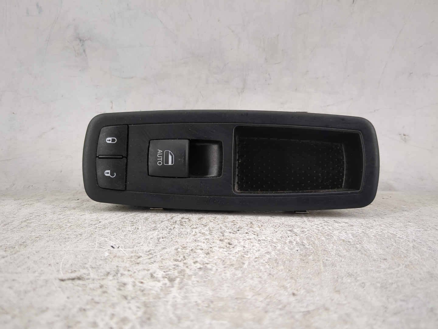 2014 Ram 1500 Passenger Right Power Window Switch 68110865aa - Oemusedautoparts1.com