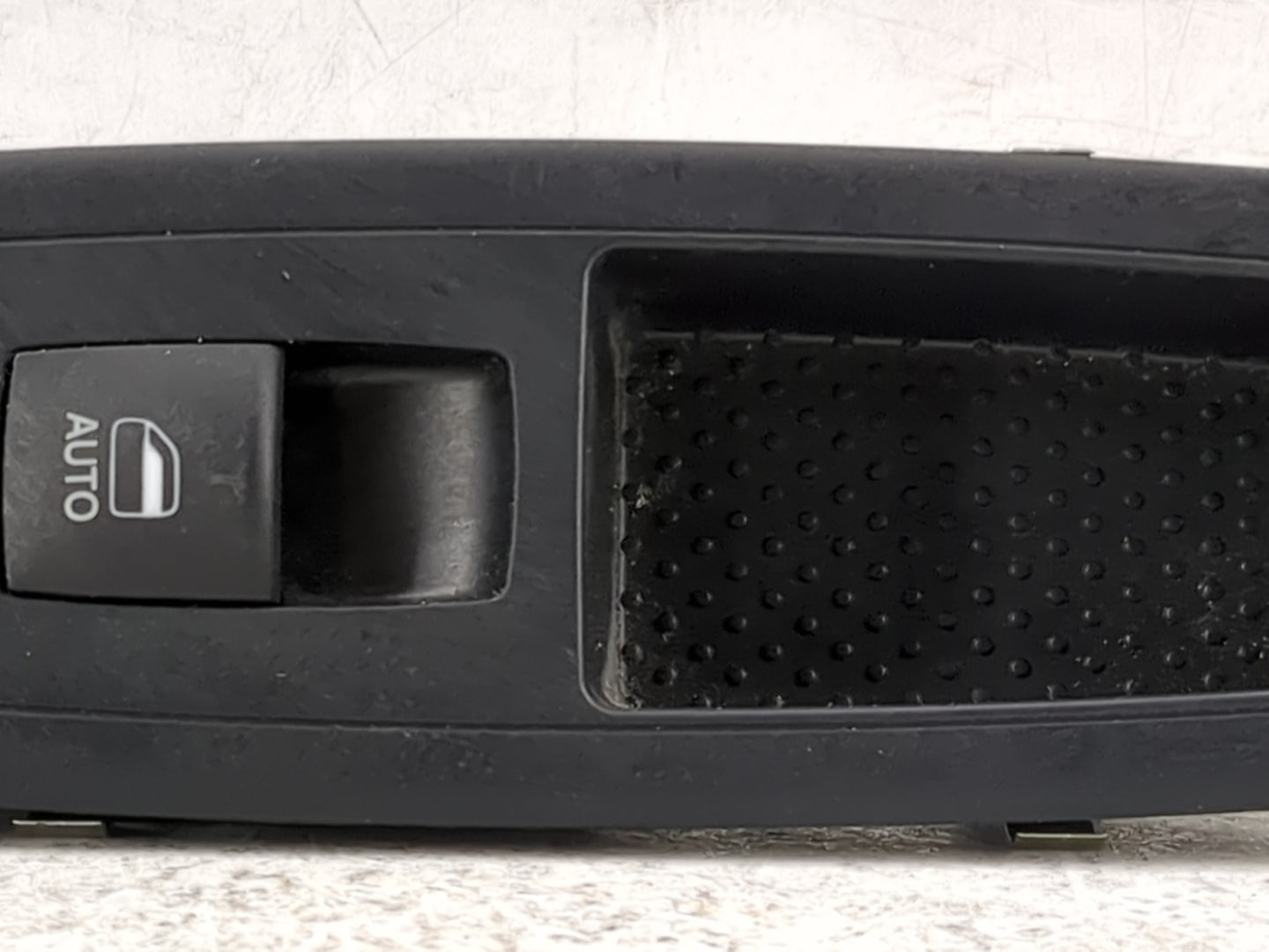 2014 Ram 1500 Passenger Right Power Window Switch 68110865aa - Oemusedautoparts1.com