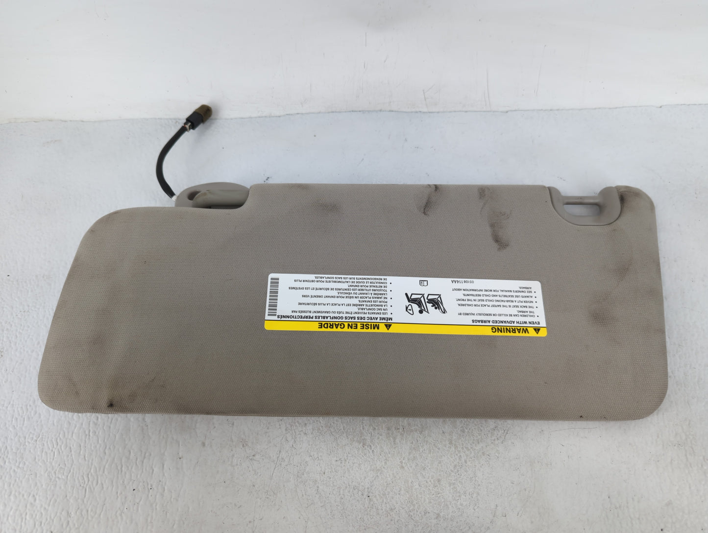 2013-2014 Ram 1500 Sun Visor Shade Replacement Passenger Right Mirror Fits Fits 2013 2014 2015 2016 2017 2018 OEM Used Auto 