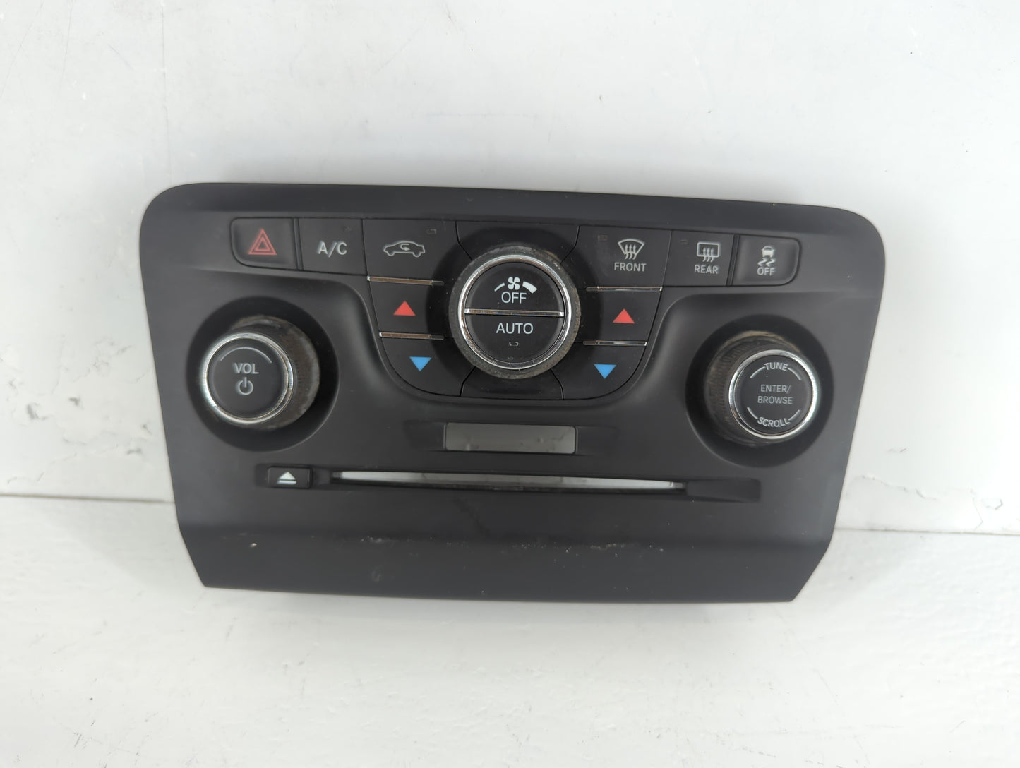 2014-2015 Ram Promaster 1500 Radio AM FM Cd Player Receiver Replacement Fits Fits 2014 2015 OEM Used Auto Parts - Oemusedaut