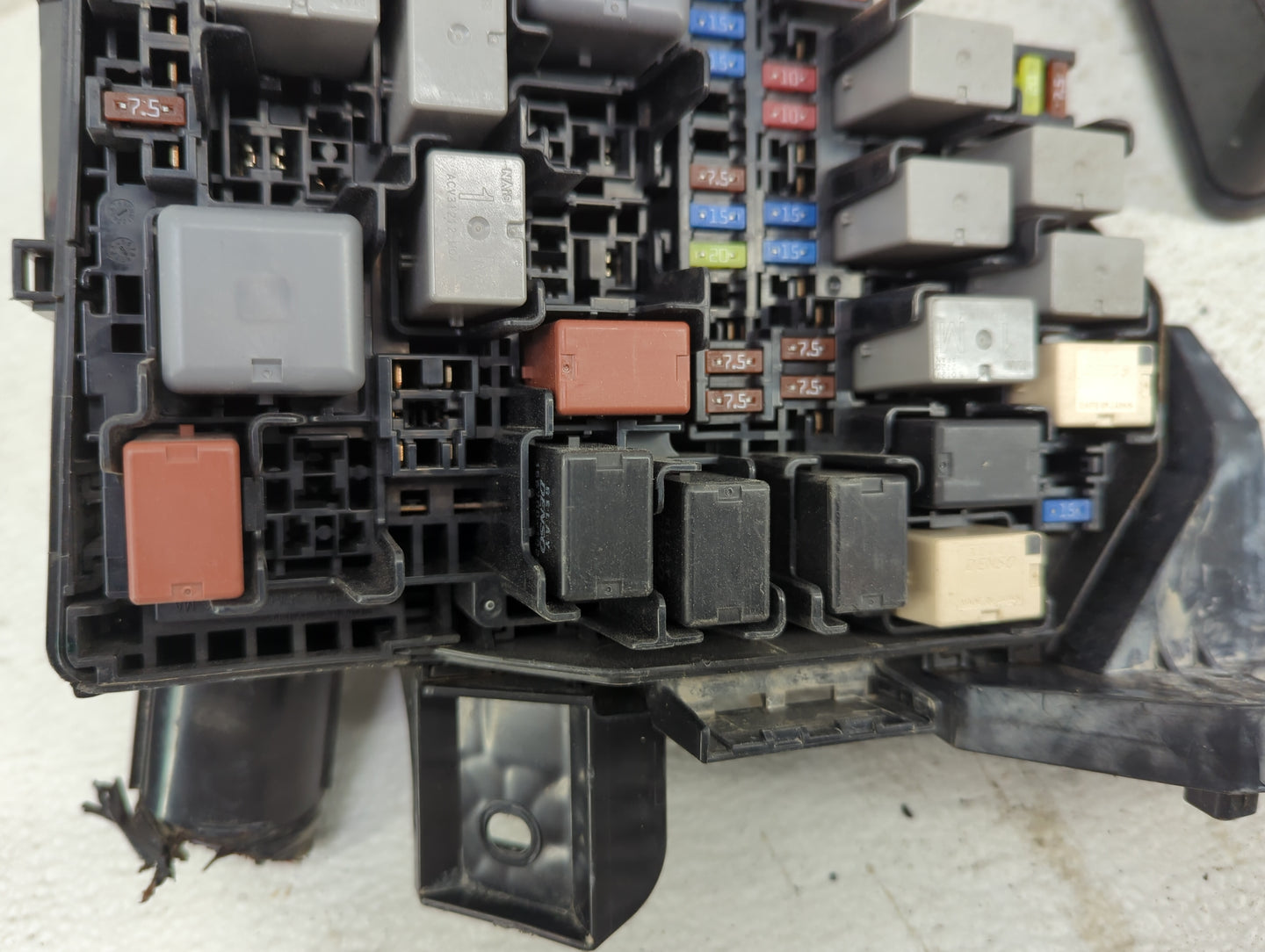 2013-2016 Scion Fr-S Fusebox Fuse Box Panel Relay Module Fits Fits 2013 2014 2015 2016 OEM Used Auto Parts - Oemusedautopart