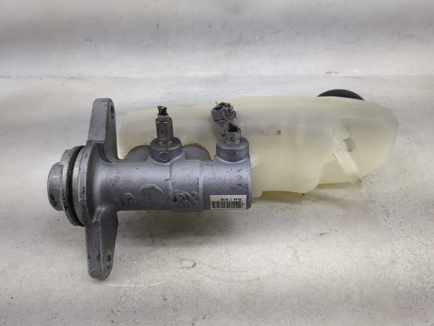2011-2016 Scion Tc Brake Master Cylinder 1491979 - Oemusedautoparts1.com