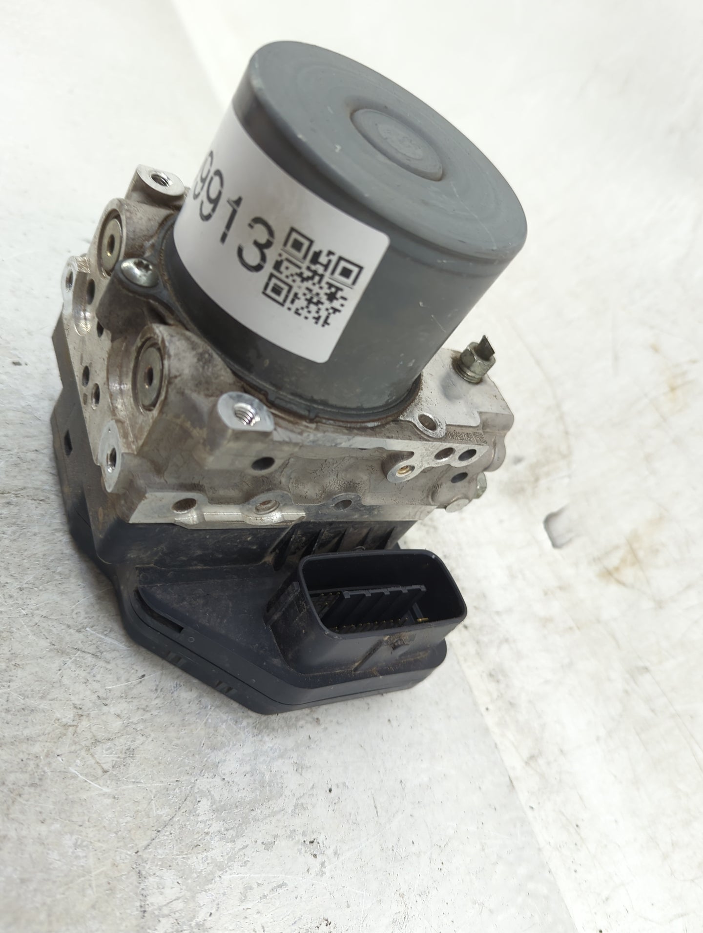 2013-2015 Scion Xb ABS Pump Control Module Replacement P/N:89541-12D30 Fits Fits 2013 2014 2015 OEM Used Auto Parts - Oemuse