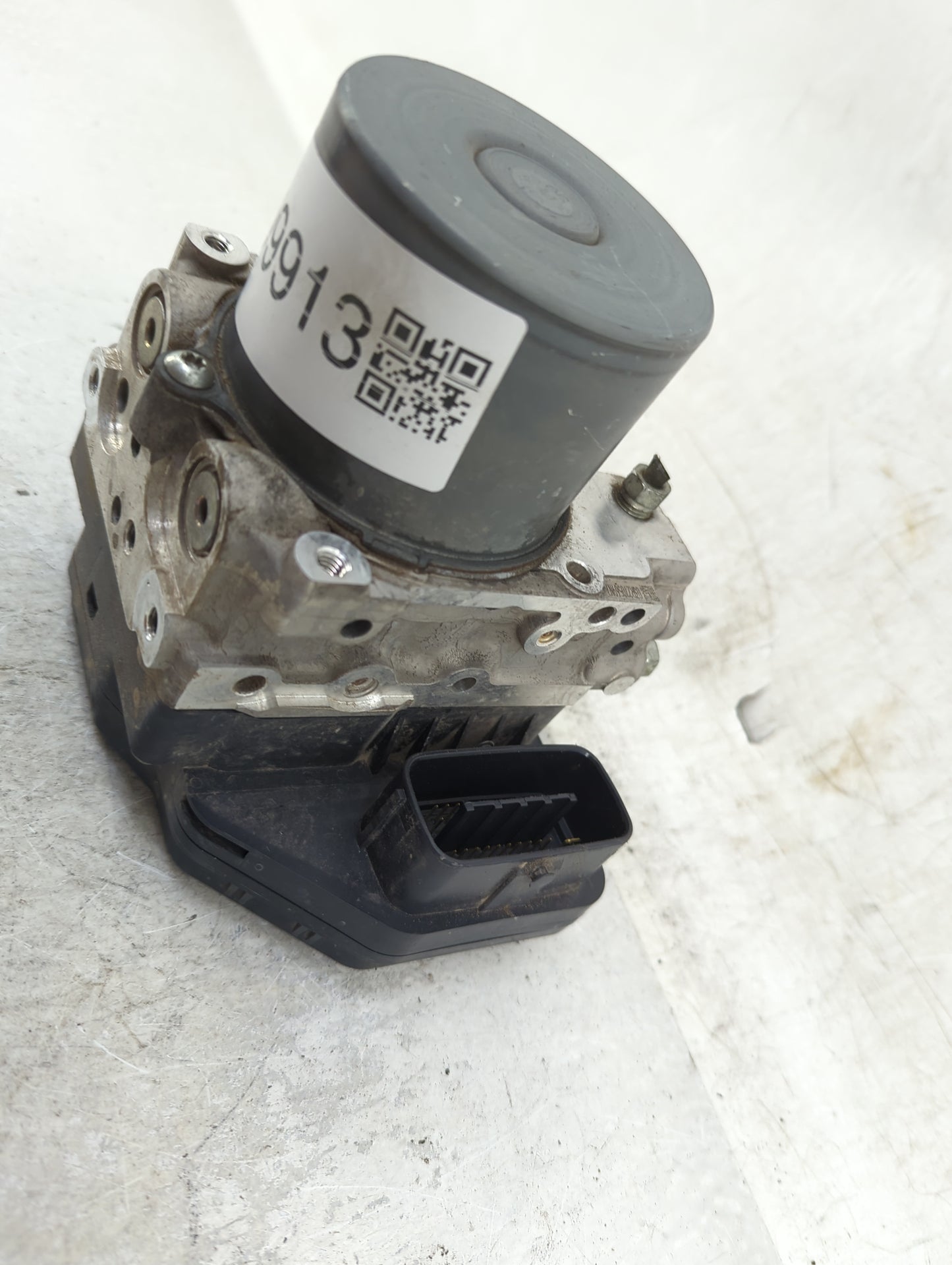 2013-2015 Scion Xb ABS Pump Control Module Replacement P/N:89541-12D30 Fits Fits 2013 2014 2015 OEM Used Auto Parts - Oemuse