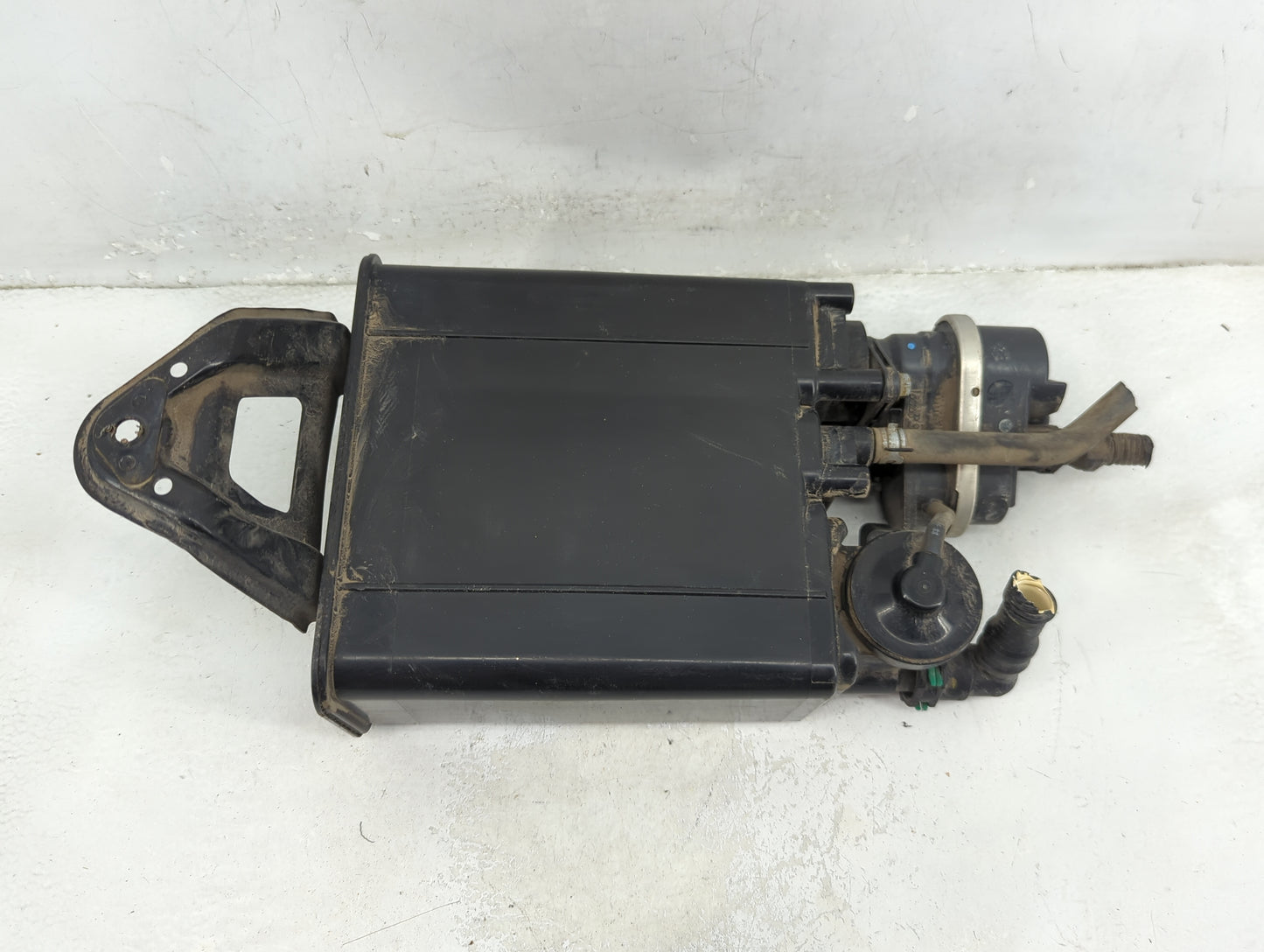 2014 Scion Xb Fuel Vapor Charcoal Canister - Oemusedautoparts1.com