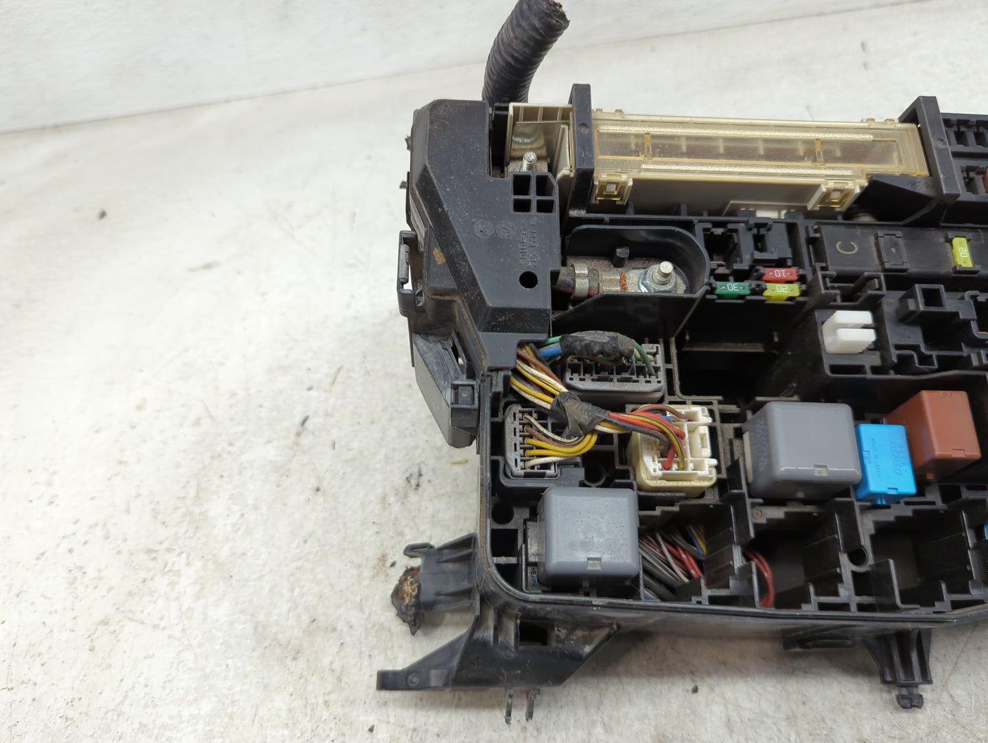 2008-2015 Scion Xb Fusebox Fuse Box Panel Relay Module P/N:82662-12450 Fits Fits 2008 2009 2010 2011 2012 2013 2014 2015 OEM