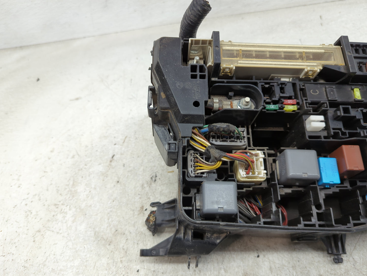 2008-2015 Scion Xb Fusebox Fuse Box Panel Relay Module P/N:82662-12450 Fits Fits 2008 2009 2010 2011 2012 2013 2014 2015 OEM