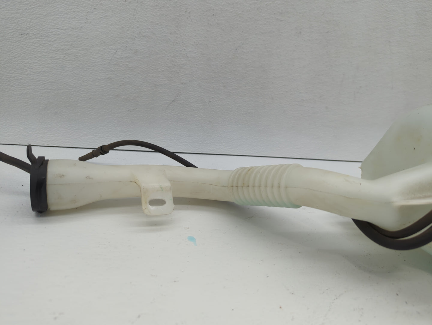 Smart Eq Fortwo Windshield Washer Fluid Reservoir Bottle Oem - Oemusedautoparts1.com
