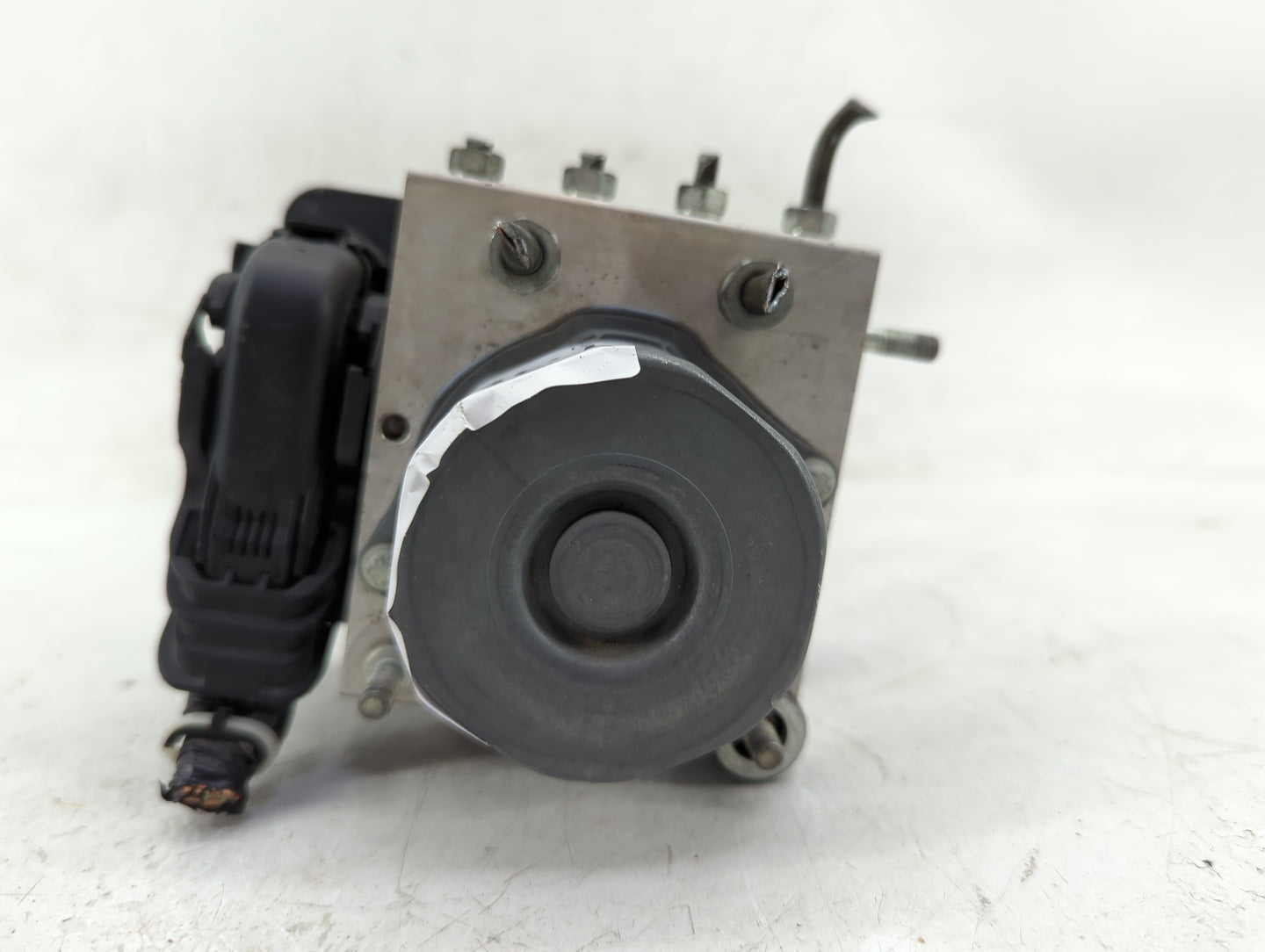 2014 Subaru Brz ABS Pump Control Module Replacement P/N:27536CA020 Fits OEM Used Auto Parts - Oemusedautoparts1.com