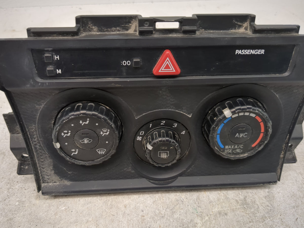 2014 Subaru Brz Climate Control Module Temperature AC/Heater Replacement P/N:72311CA030 Fits OEM Used Auto Parts - Oemusedau
