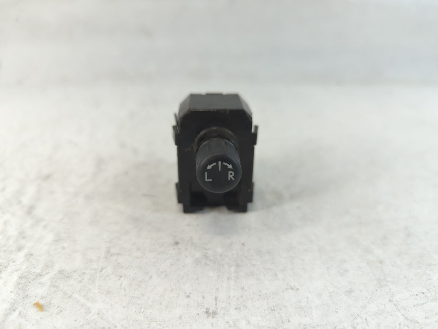 2014 Subaru Forester Master Power Window Switch Replacement Driver Side Left P/N:83061FJ010 Fits OEM Used Auto Parts - Oemus