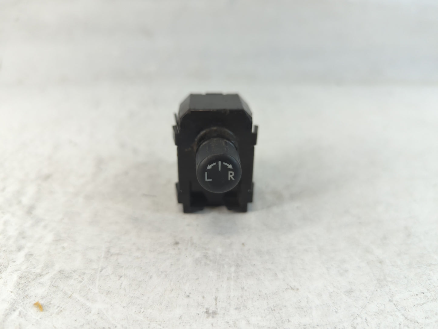2014 Subaru Forester Master Power Window Switch Replacement Driver Side Left P/N:83061FJ010 Fits OEM Used Auto Parts - Oemus