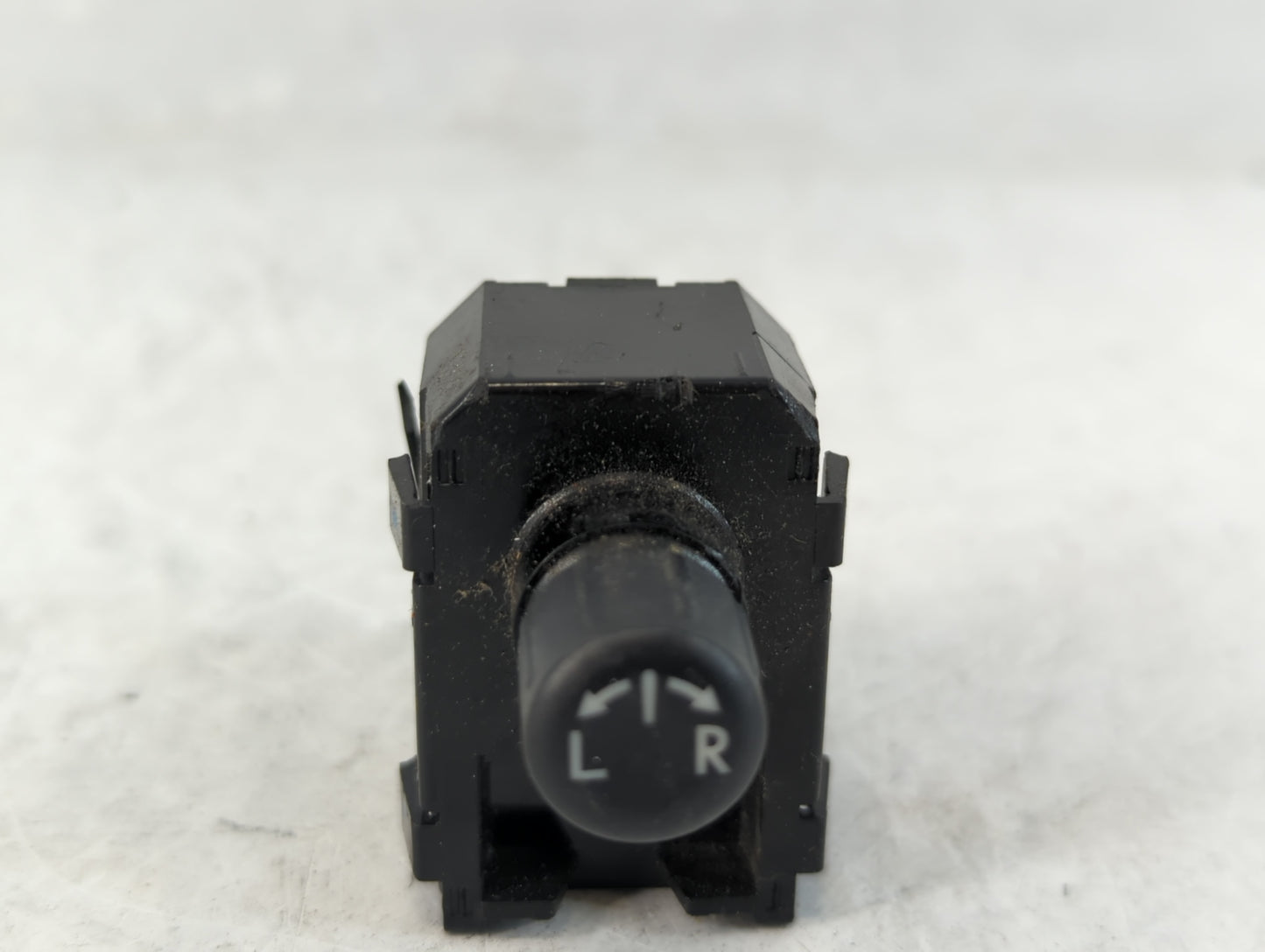 2014 Subaru Forester Master Power Window Switch Replacement Driver Side Left P/N:83061FJ010 Fits OEM Used Auto Parts - Oemus