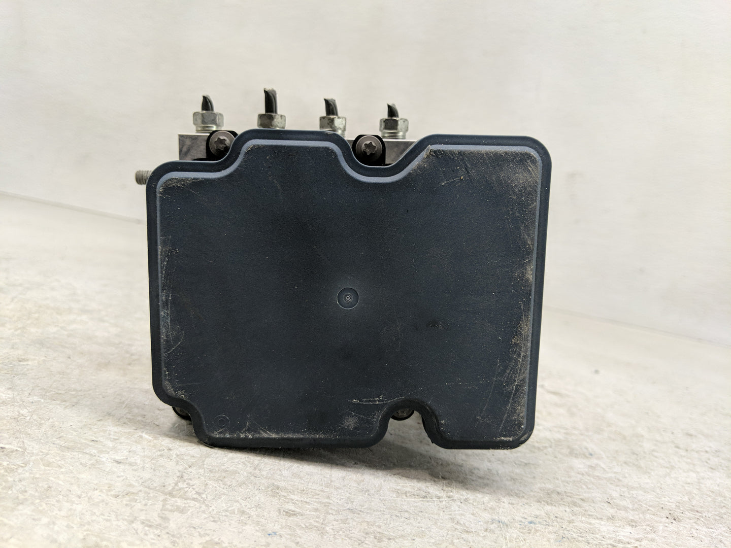 2014-2015 Subaru Forester ABS Pump Control Module Replacement P/N:0265956131 2265106452 Fits Fits 2014 2015 OEM Used Auto Pa