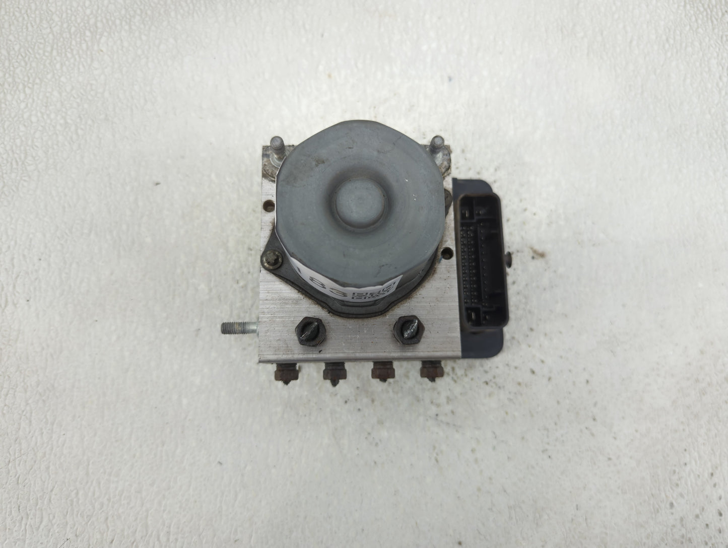2014 Subaru Forester Throttle Body P/N:23424337 Fits OEM Used Auto Parts - Oemusedautoparts1.com