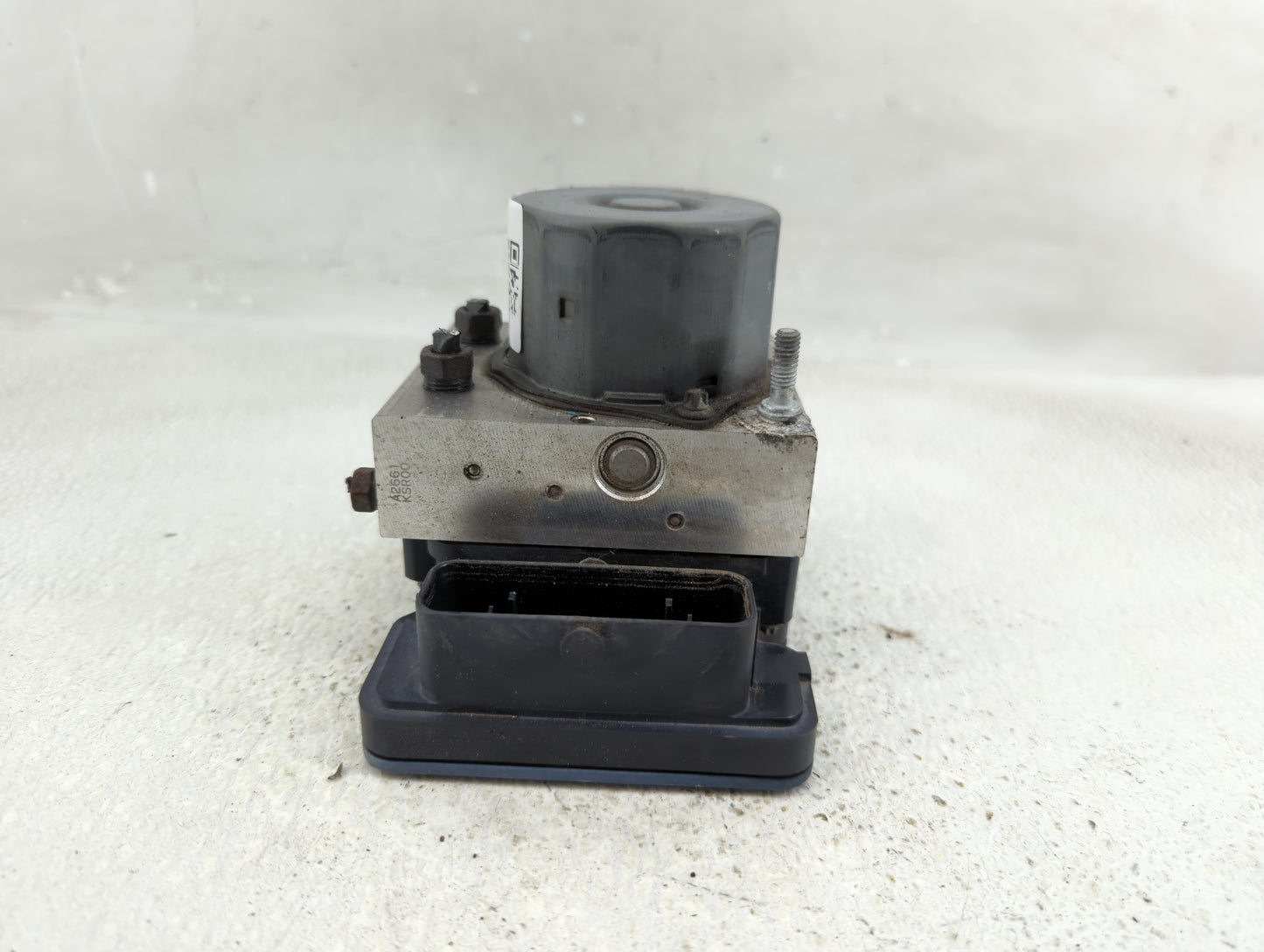 2014 Subaru Forester Throttle Body P/N:23424337 Fits OEM Used Auto Parts - Oemusedautoparts1.com