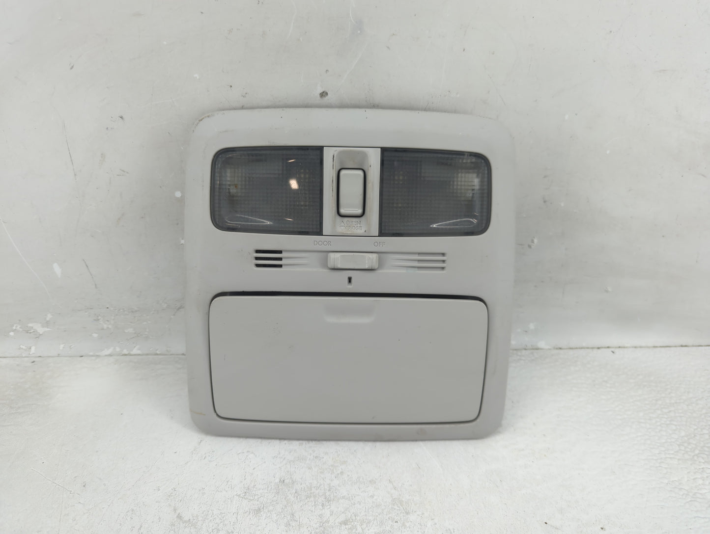 2010-2015 Subaru Forester Overhead Roof Console 1321698 - Oemusedautoparts1.com