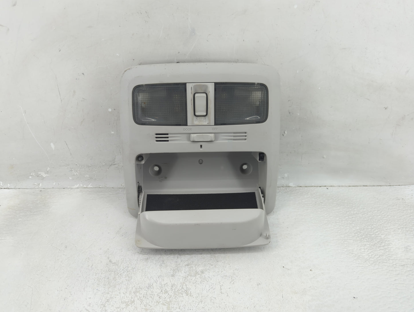 2010-2015 Subaru Forester Overhead Roof Console 1321698 - Oemusedautoparts1.com