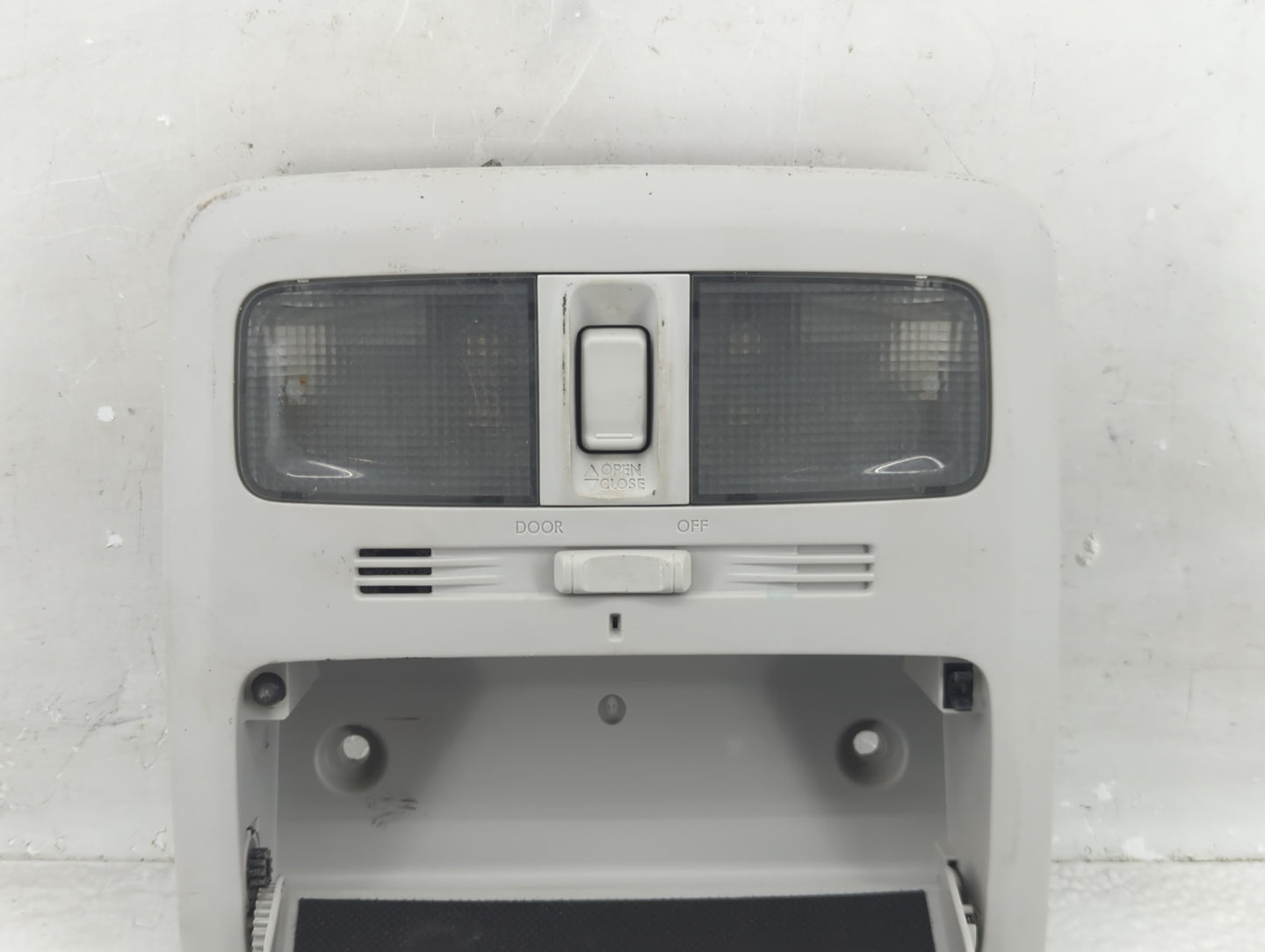 2014 Subaru Forester Overhead Roof Console - Oemusedautoparts1.com