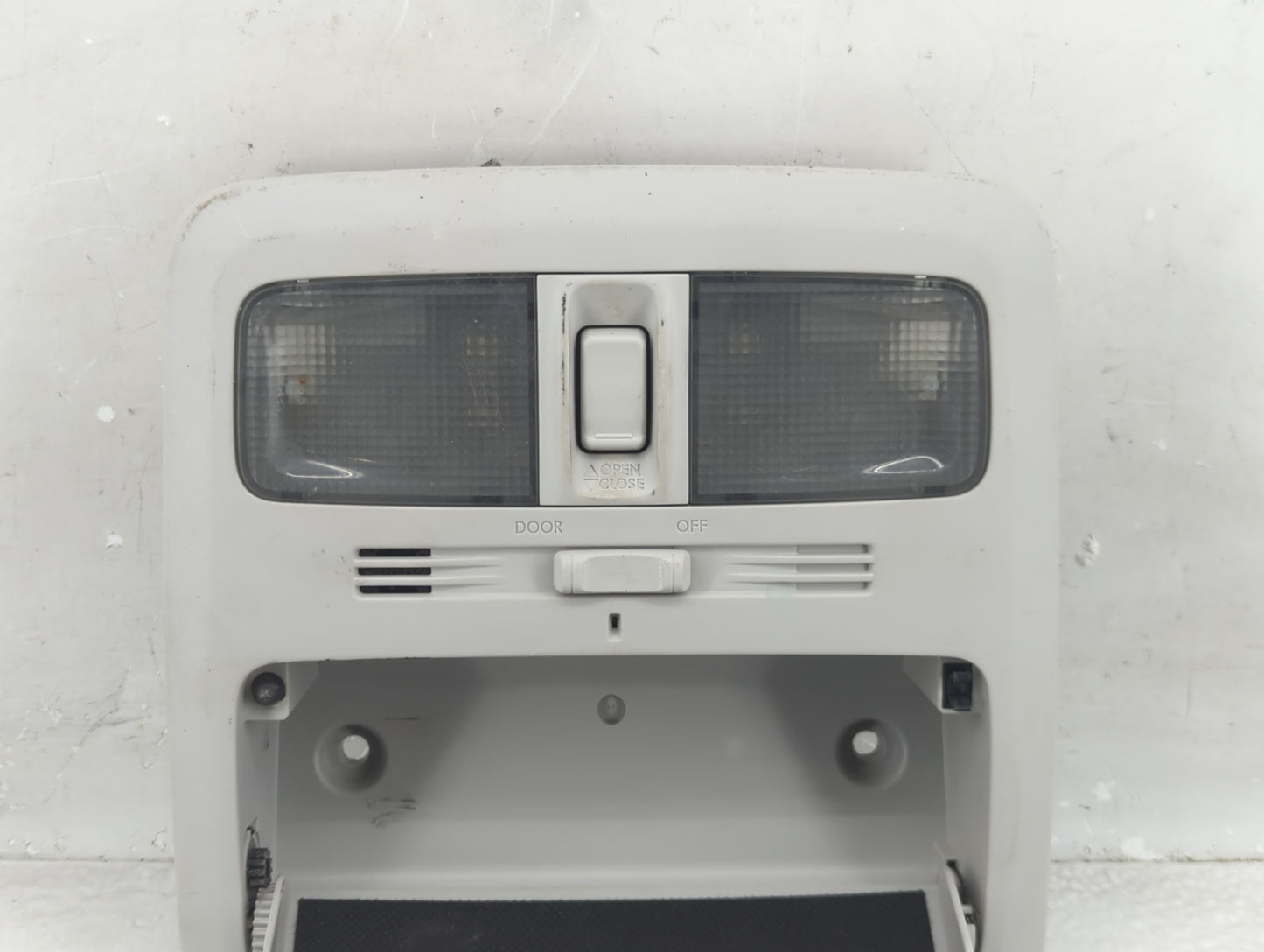 2014 Subaru Forester Overhead Roof Console - Oemusedautoparts1.com