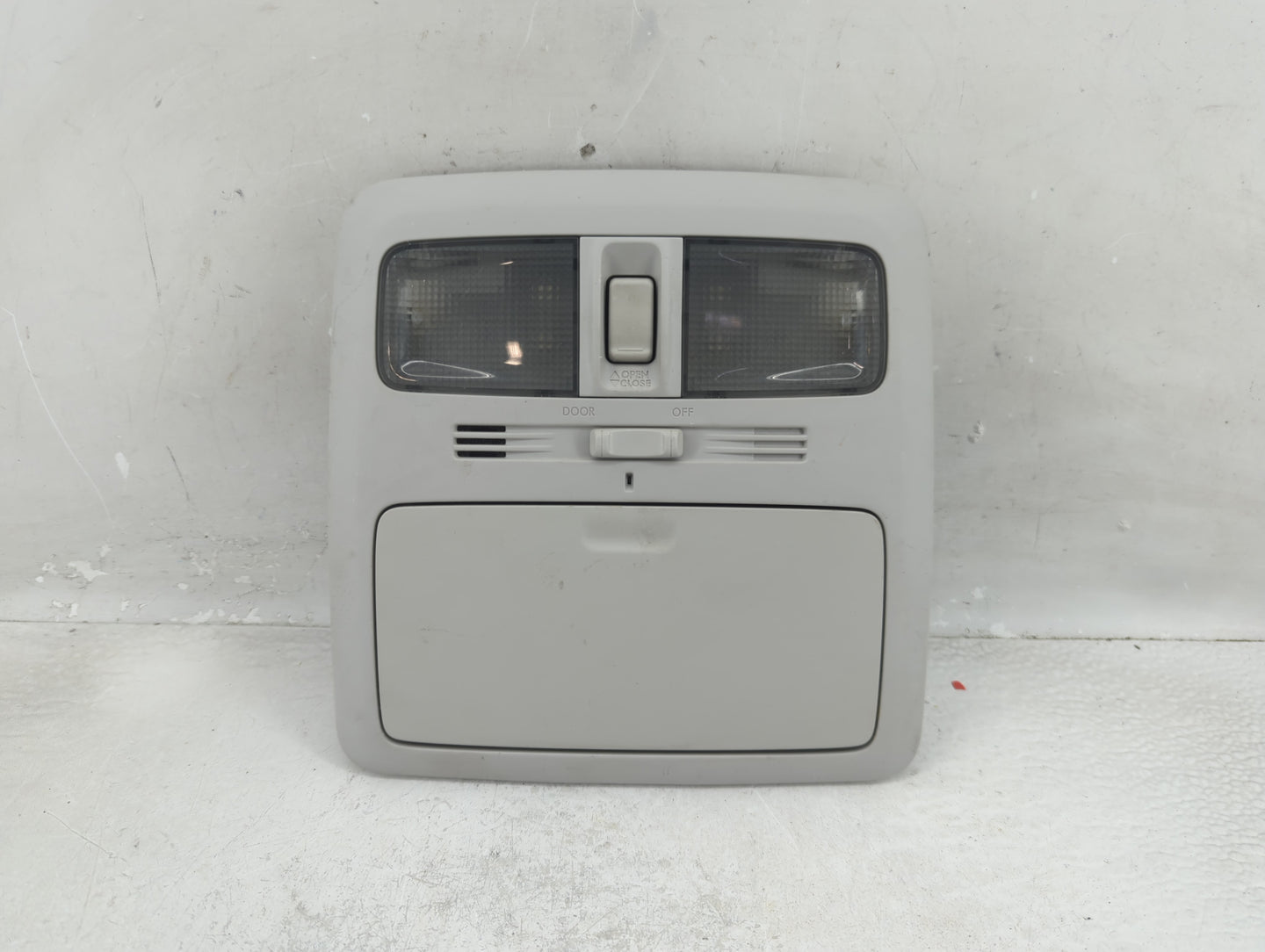 2010-2015 Subaru Forester Overhead Roof Console 1321865 - Oemusedautoparts1.com