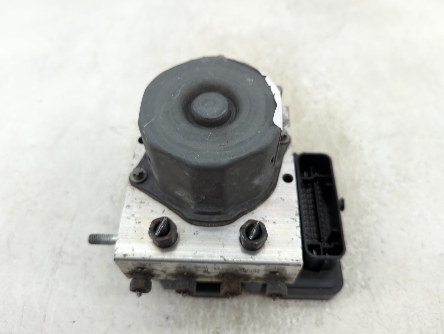2014-2015 Subaru Forester ABS Pump Control Module Replacement P/N:0265956131 2265106452 Fits Fits 2014 2015 OEM Used Auto Pa