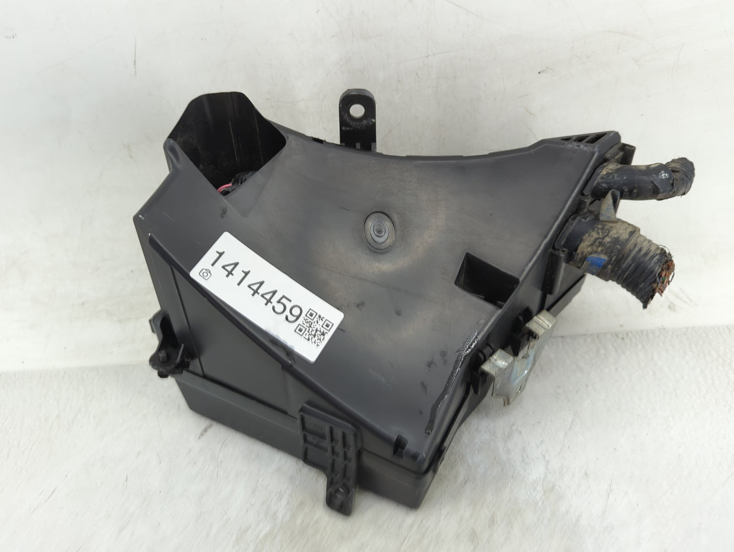 2014-2015 Subaru Forester Fusebox Fuse Box Panel Relay Module Fits Fits 2014 2015 OEM Used Auto Parts - Oemusedautoparts1.co