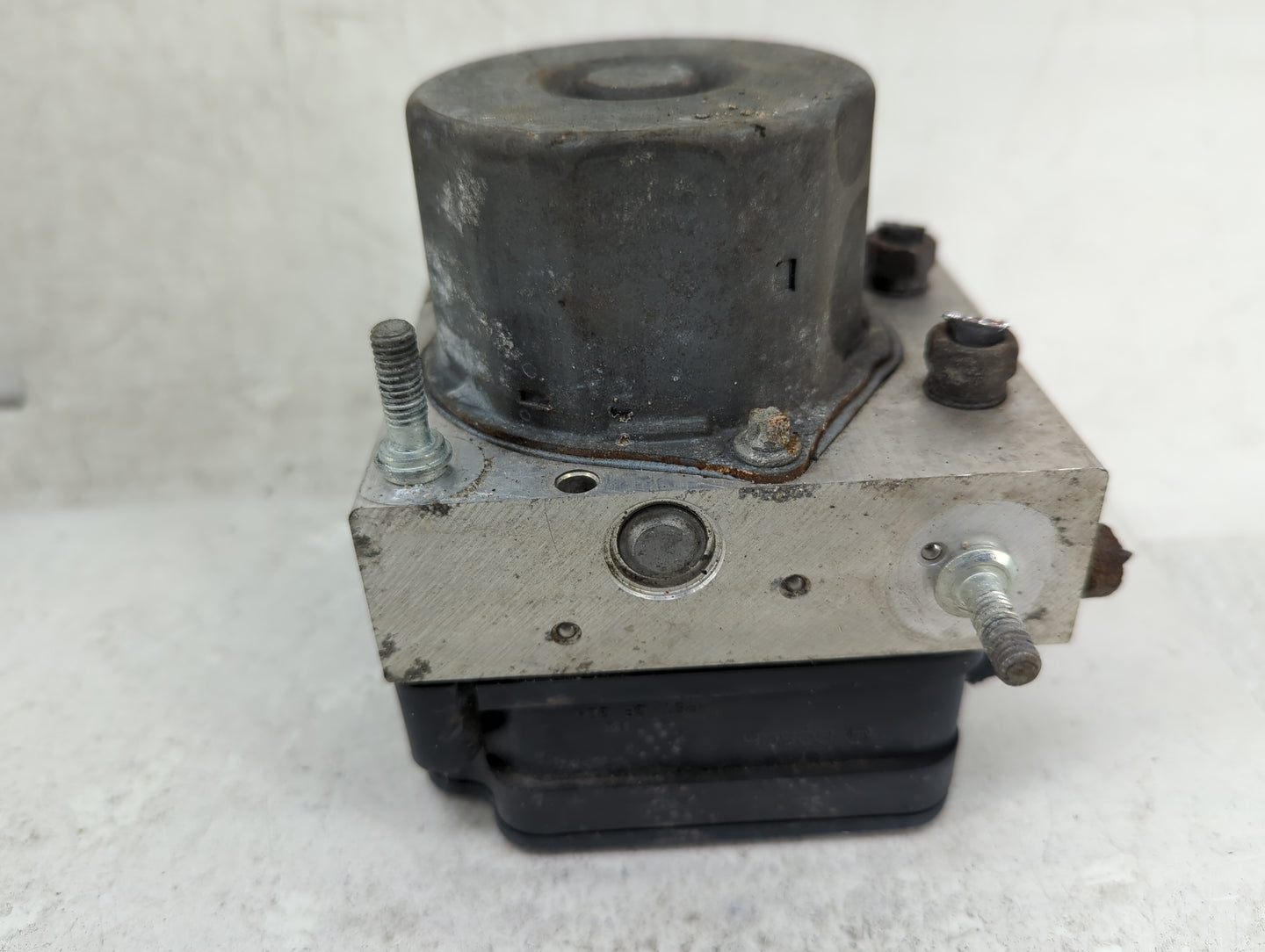 2014-2015 Subaru Forester ABS Pump Control Module Replacement P/N:0265956131 0265243959, 27585G080, 269529 Fits Fits 2014 20