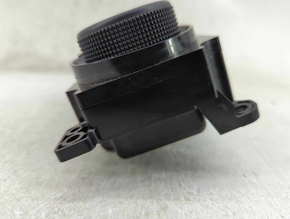 2014-2015 Subaru Forester Climate Control Module Temperature AC/Heater Replacement Fits Fits 2014 2015 OEM Used Auto Parts -