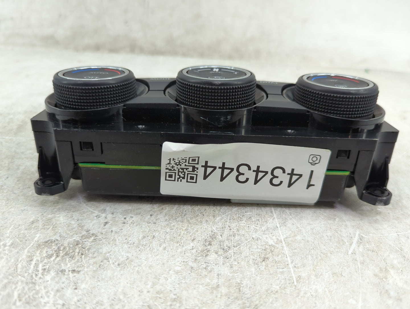 2014 Subaru Forester Climate Control Module Temperature AC/Heater Replacement P/N:72311SG040 T1030514W Fits OEM Used Auto Pa