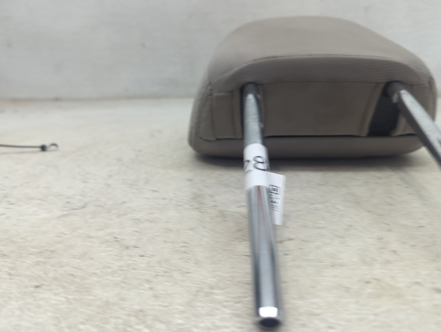 2014 Subaru Forester Headrest Head Rest Front Driver Seat Gray 1472845 - Oemusedautoparts1.com
