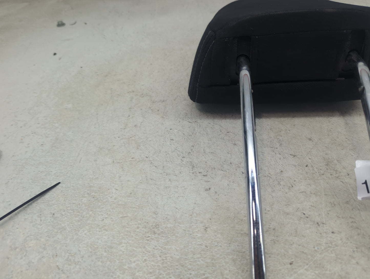 2014 Subaru Forester Headrest Head Rest Front Driver Seat Black 1472959 - Oemusedautoparts1.com