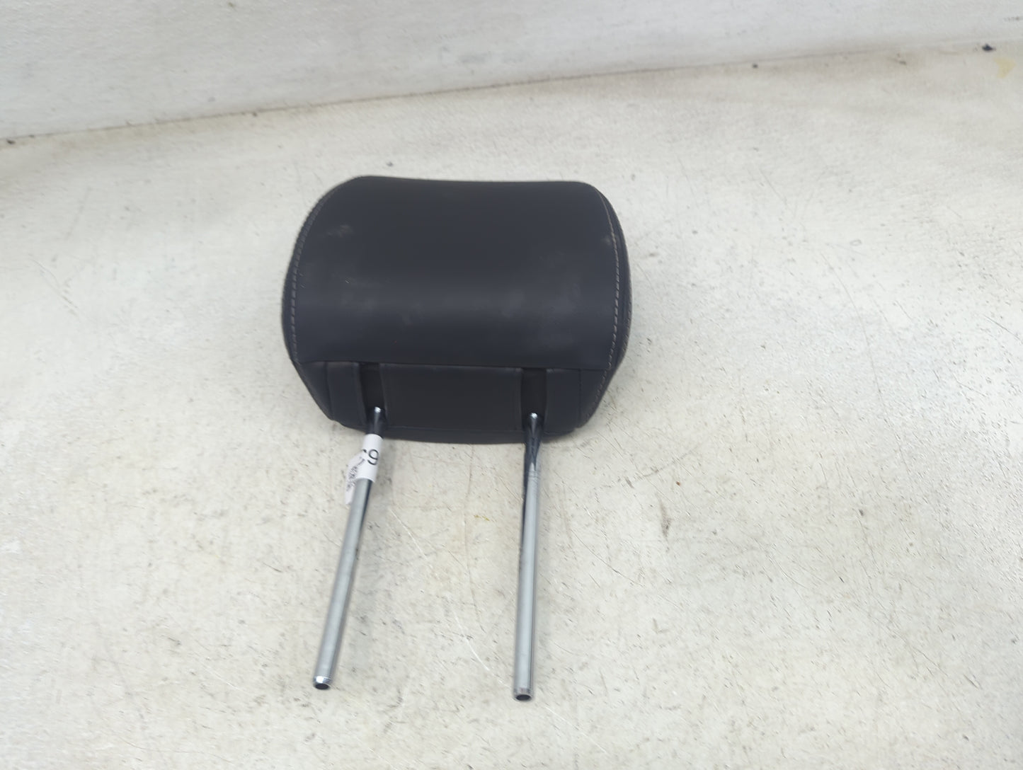 2014 Subaru Forester Headrest Head Rest Front Driver Seat Black - Oemusedautoparts1.com