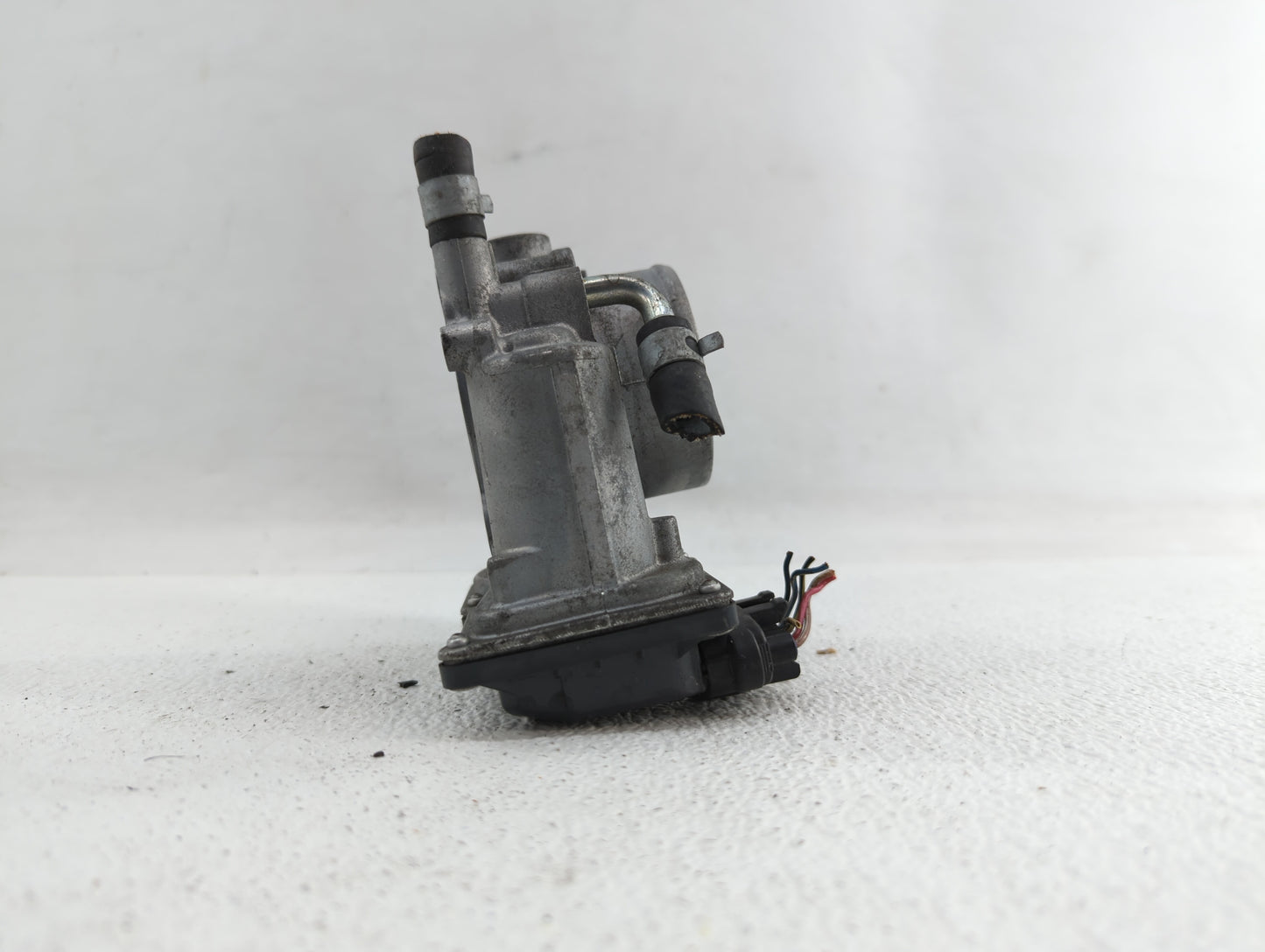 2011-2017 Subaru Forester Throttle Body P/N:16112AA380 Fits Fits 2011 2012 2013 2014 2015 2016 2017 OEM Used Auto Parts - Oe