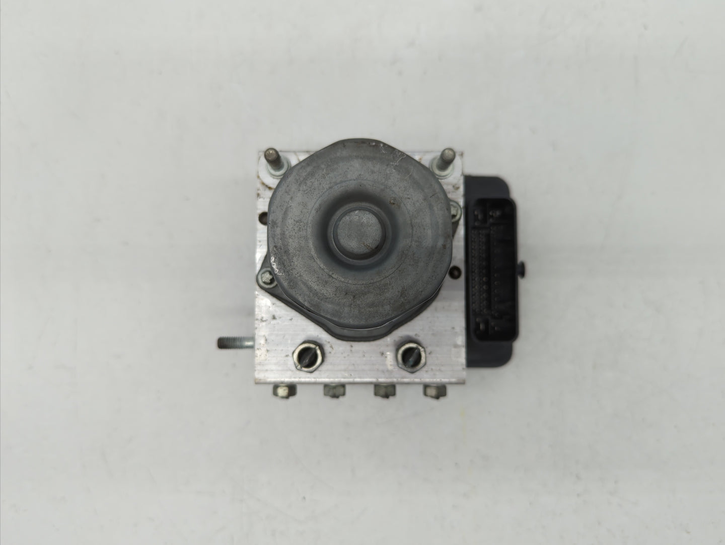 2014-2015 Subaru Forester ABS Pump Control Module Replacement P/N:27536SG000 Fits Fits 2014 2015 OEM Used Auto Parts - Oemus