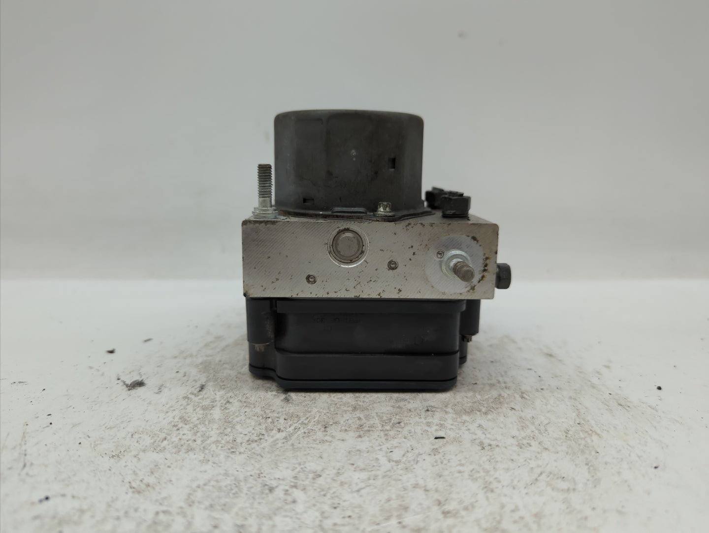 2014-2015 Subaru Forester ABS Pump Control Module Replacement P/N:27536SG000 Fits Fits 2014 2015 OEM Used Auto Parts - Oemus