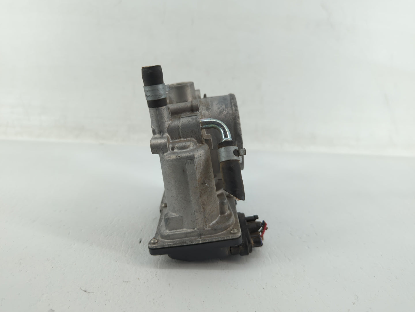 2011-2018 Subaru Forester Throttle Body P/N:16112AA380 Fits Fits 2011 2012 2013 2014 2015 2016 2017 2018 OEM Used Auto Parts