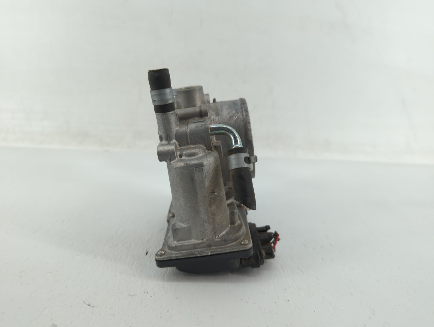 2011-2018 Subaru Forester Throttle Body P/N:16112AA380 Fits Fits 2011 2012 2013 2014 2015 2016 2017 2018 OEM Used Auto Parts