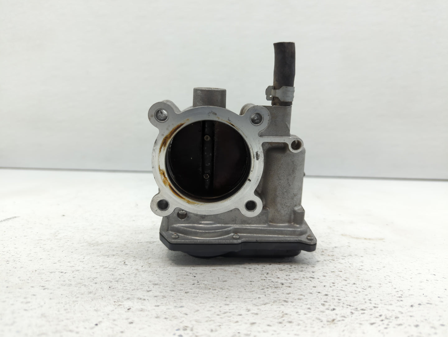 2011-2018 Subaru Forester Throttle Body P/N:16112AA380 Fits Fits 2011 2012 2013 2014 2015 2016 2017 2018 OEM Used Auto Parts