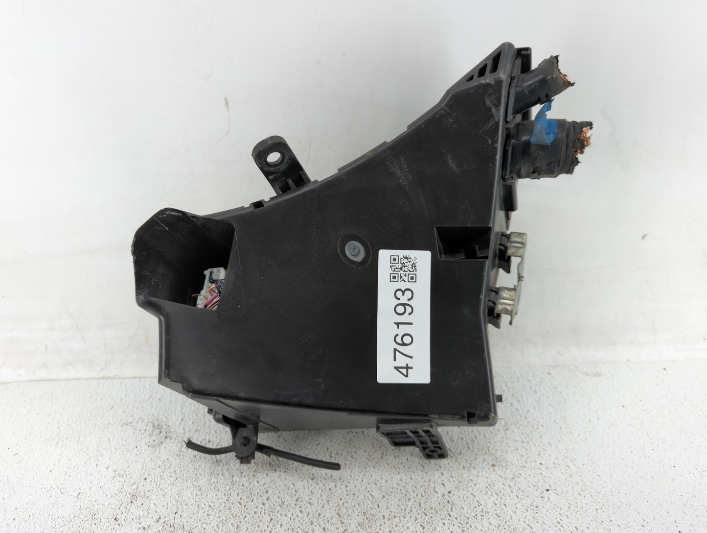 2014-2015 Subaru Forester Fusebox Fuse Box Panel Relay Module P/N:MB503601B MB100200B Fits Fits 2014 2015 OEM Used Auto Part