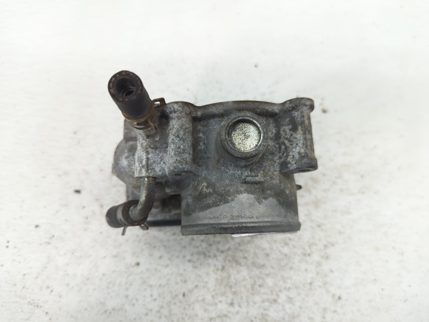 2011-2018 Subaru Forester Throttle Body P/N:16112AA380 Fits Fits 2011 2012 2013 2014 2015 2016 2017 2018 OEM Used Auto Parts
