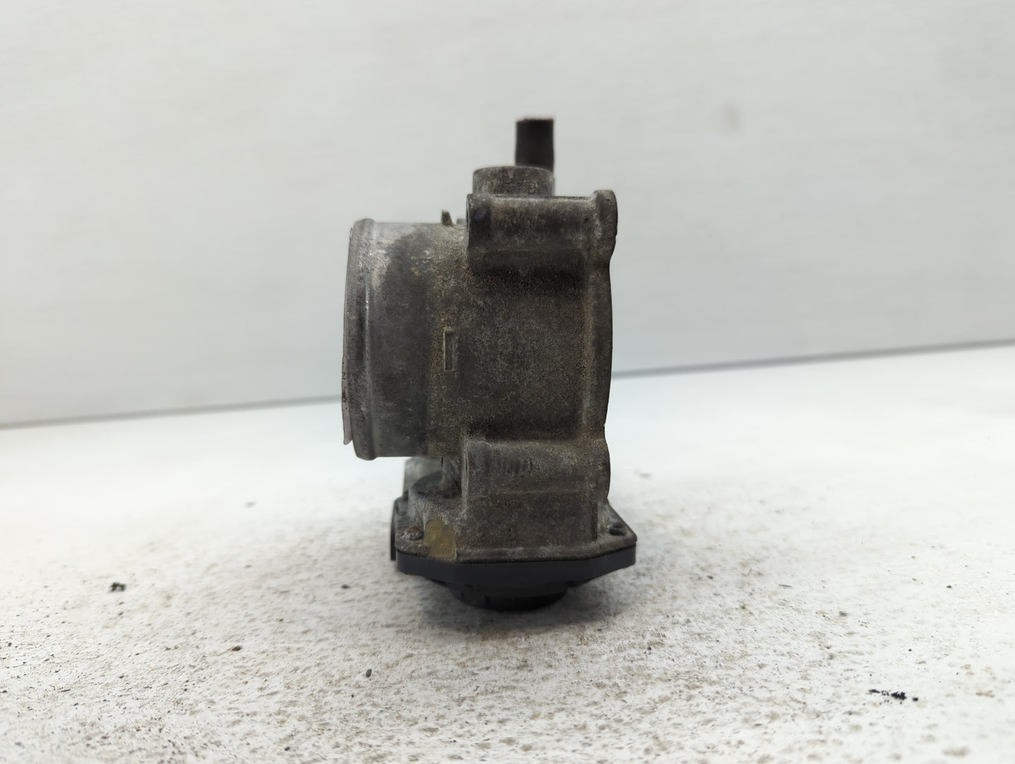 2011-2018 Subaru Forester Throttle Body P/N:16112AA380 Fits Fits 2011 2012 2013 2014 2015 2016 2017 2018 OEM Used Auto Parts