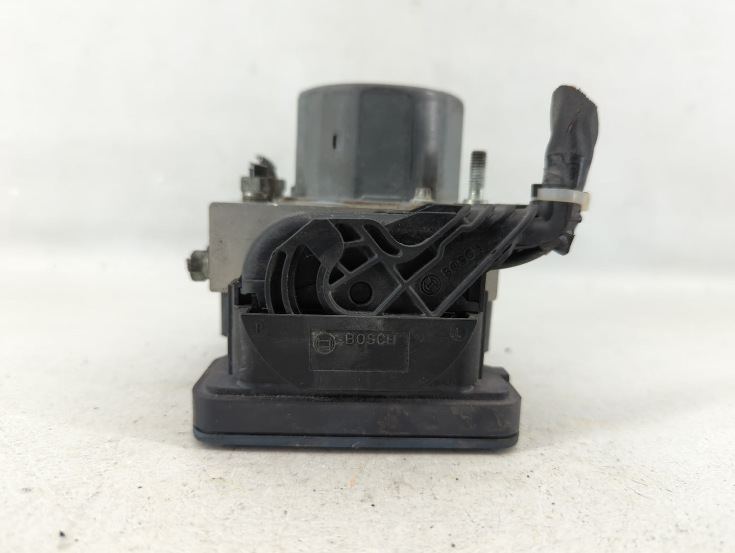 2014-2015 Subaru Forester ABS Pump Control Module Replacement P/N:27536SG000 Fits Fits 2014 2015 OEM Used Auto Parts - Oemus