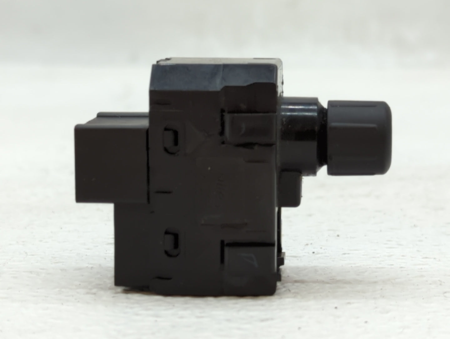 2014 Subaru Forester Master Power Window Switch Replacement Driver Side Left P/N:83061FJ010 Fits OEM Used Auto Parts - Oemus